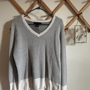 Women's Black and White Knit V-Neck Sweater